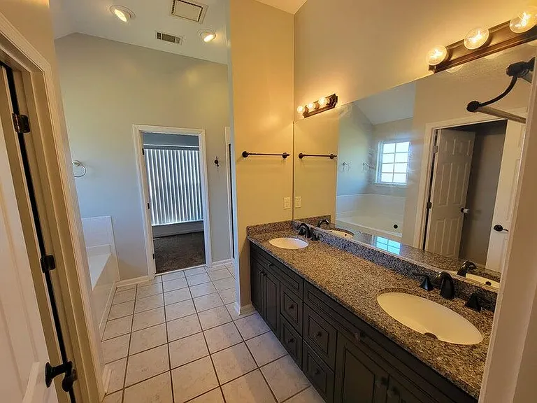 1500 Cedar Hill Trl — Photo 9