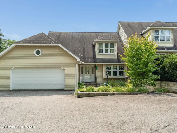 112 Village View Ct, Tannersville, PA 18372