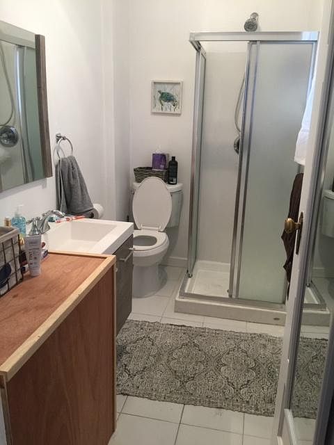 2nd image of 1933 N Fairfield Ave APT 1R