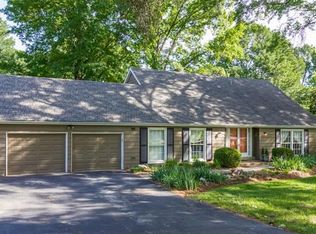 256 Ridge Trail Dr, Chesterfield, MO 63017