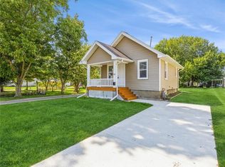 515 E 11th St S, Newton, IA 50208