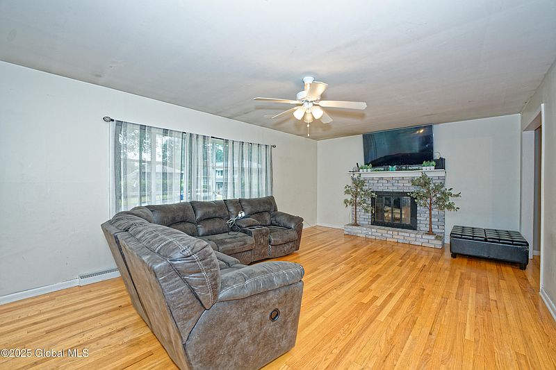 5th image of 1101 Manas Drive