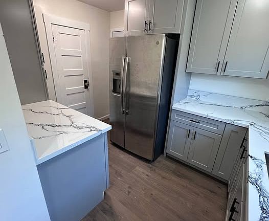 3rd image of 541 W Loop Dr