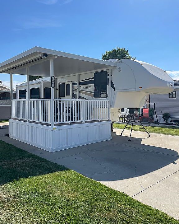 1st image of 5251 Plymouth Ln #164