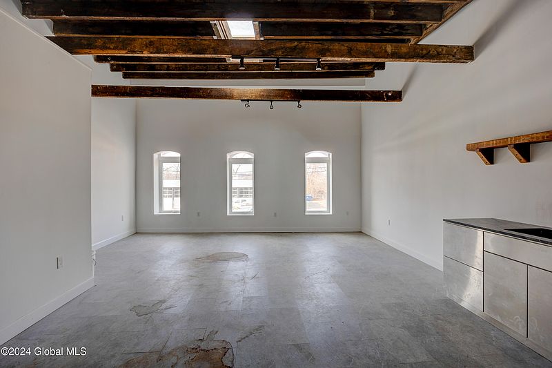 5th image of 648 River Street