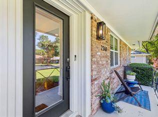 2361 Fenestra Dr, Dallas, TX 75228