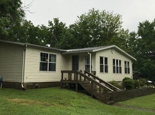 10065 N Main St, Stoy, IL 62464