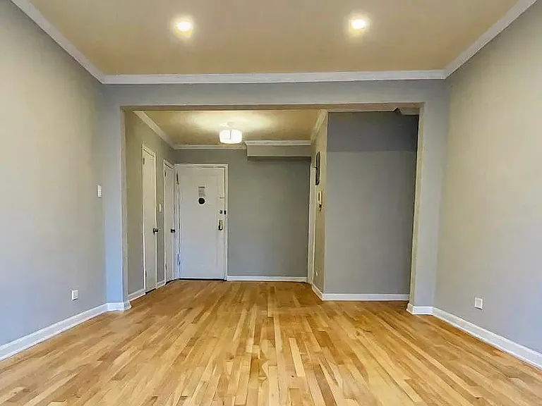 87-09 34th Ave #2P — Photo 3