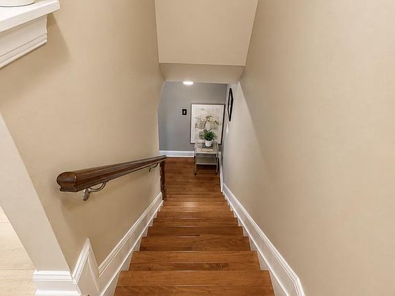5th image of 13005 Pickering Dr