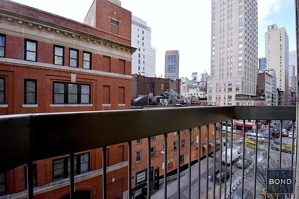 Rented by Bond New York | media 18