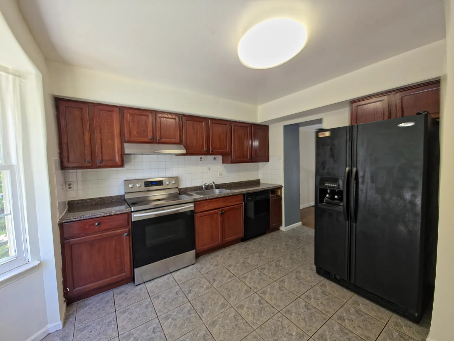 3 bed, 3.5 bath, 1630 sqft, $2,380 — Photo 4