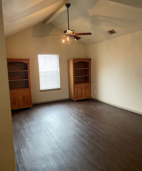 240 Lakeview Way — Photo 3