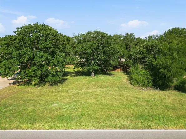 7012 Westover Dr, Granbury, TX 76049