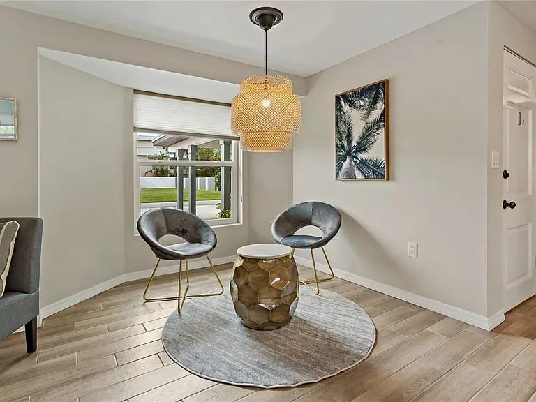 1675 Blakemore Ln — Photo 10