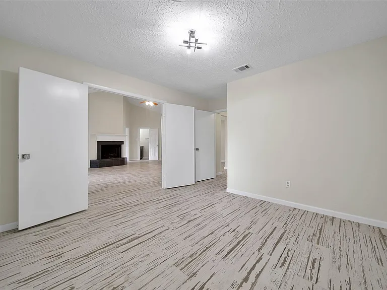 10904 Birch Dr — Photo 24
