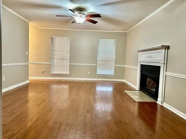 3 bed, 2.5 bath, 1590 sqft, $1,650 — Photo 4
