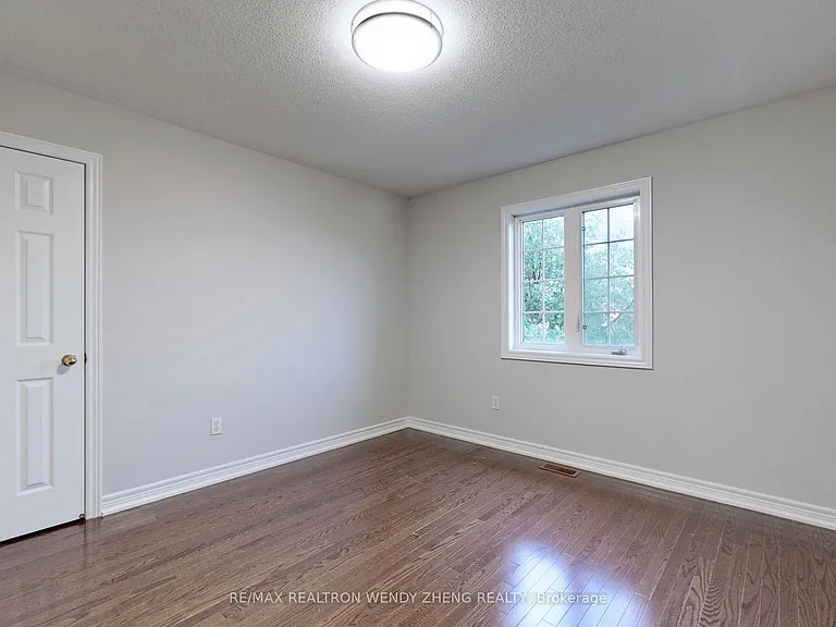 300 Sunny Meadow Blvd #UPPER — Photo 35