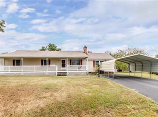 6486 Lakevista Dr, Mechanicsville, VA 23111