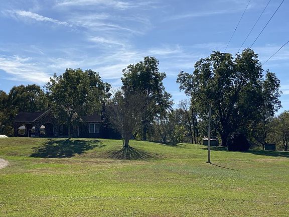 View of the front of the house. 
