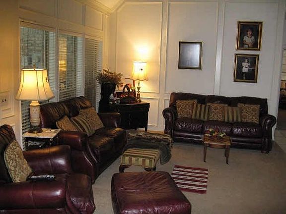 2nd image of 3236 Clymer Dr