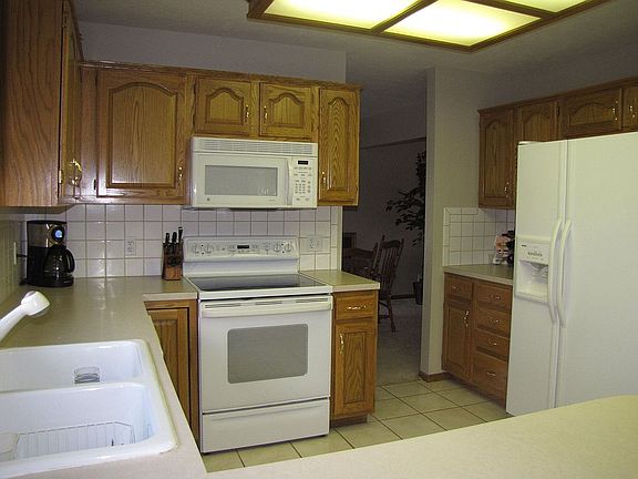 2nd image of 2204 Greenwald St