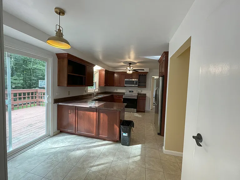 8 Sweet Brier Dr — Photo 21