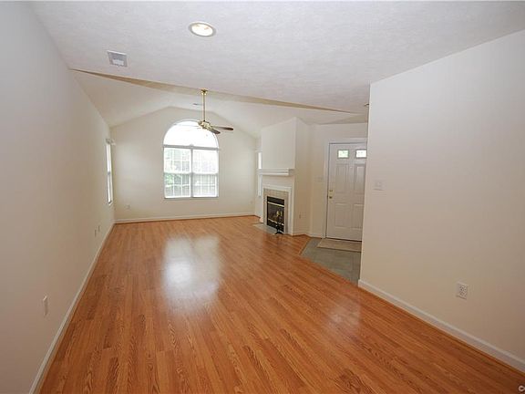 4th image of 1524 Patriot Cir #1524