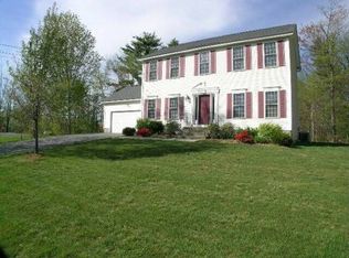 574 Bodwell Rd, Manchester, NH 03109