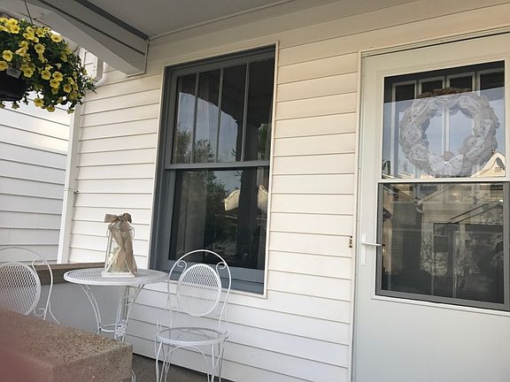 3rd image of 4740 Goethe Ave
