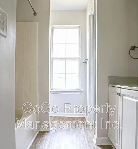 105 Fairview Lake Way — Photo 9