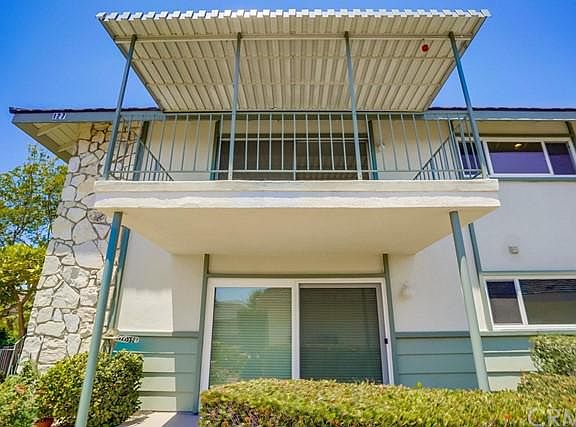 4th image of 22709 Maple Ave Unit B