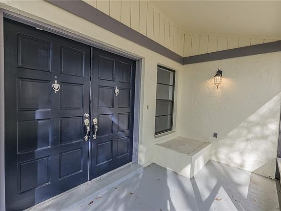 4th image of 15422 Brushwood Dr