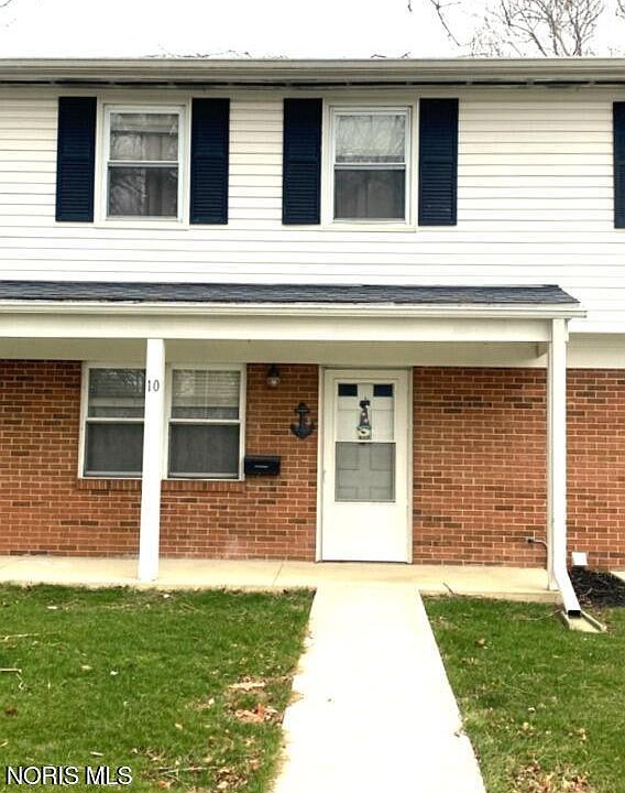 1st image of 1724 Queenswood Dr #10-2