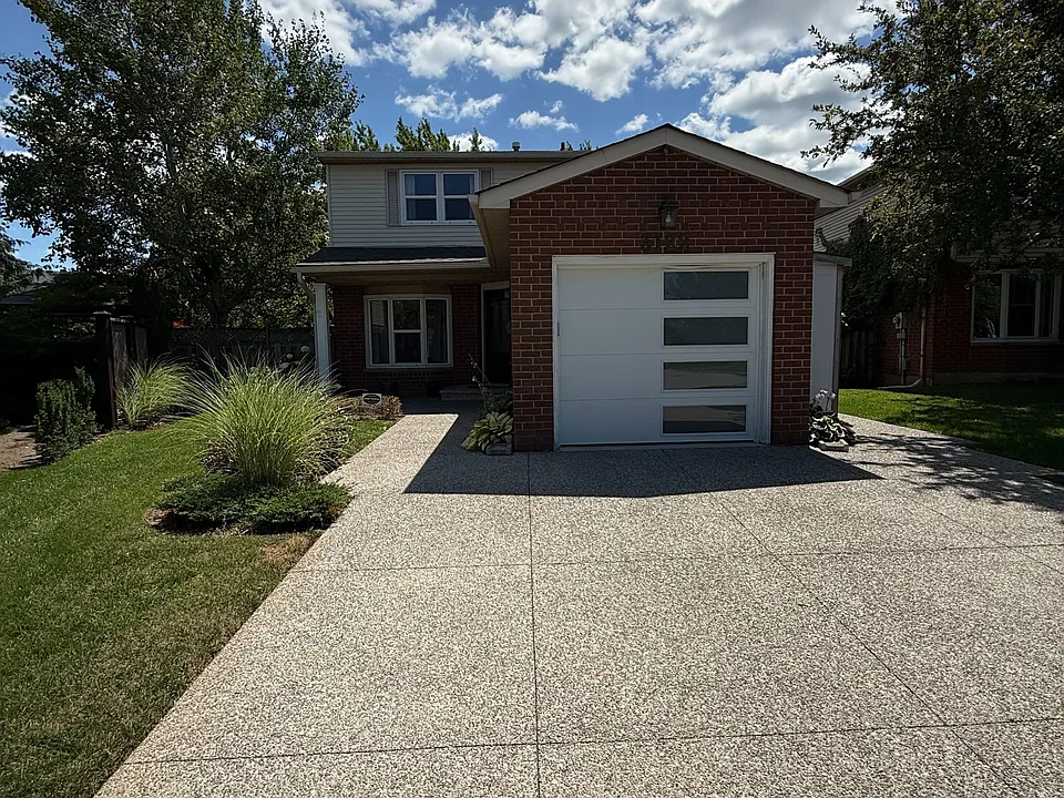 3122 Sandcliffe Ct