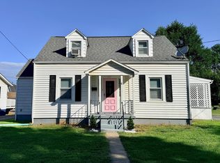 225 E 2nd Ave, Ranson, WV 25438