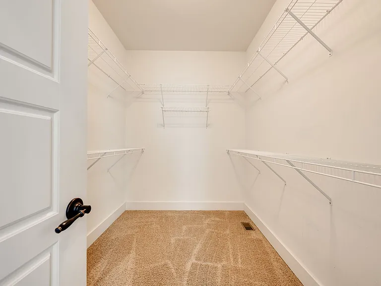 8885 McKenzie Farm Dr — Photo 21