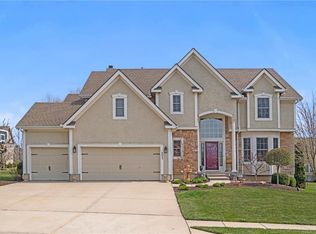 9609 N Crescent Ct, Kansas City, MO 64157