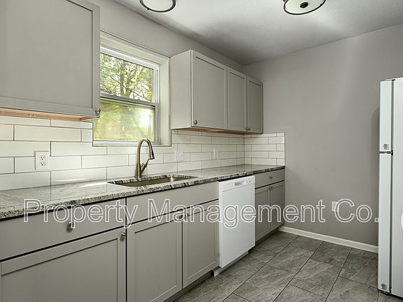 2nd image of 625 E Kansas Ave