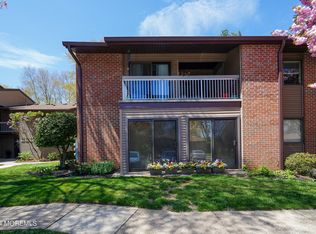 10 Hancock Ct, Red Bank, NJ