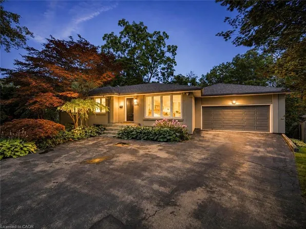 1239 Baldwin Dr, Oakville, ON L6J 2W4