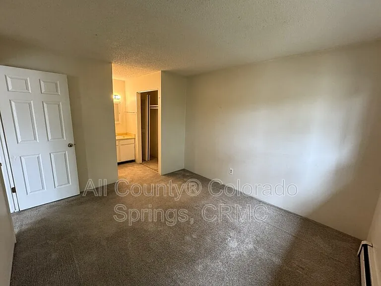 5030 El Camino Dr #4 — Photo 8