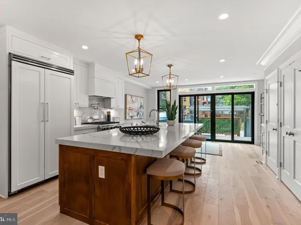 3705 Reservoir Rd NW, Washington, DC 20007