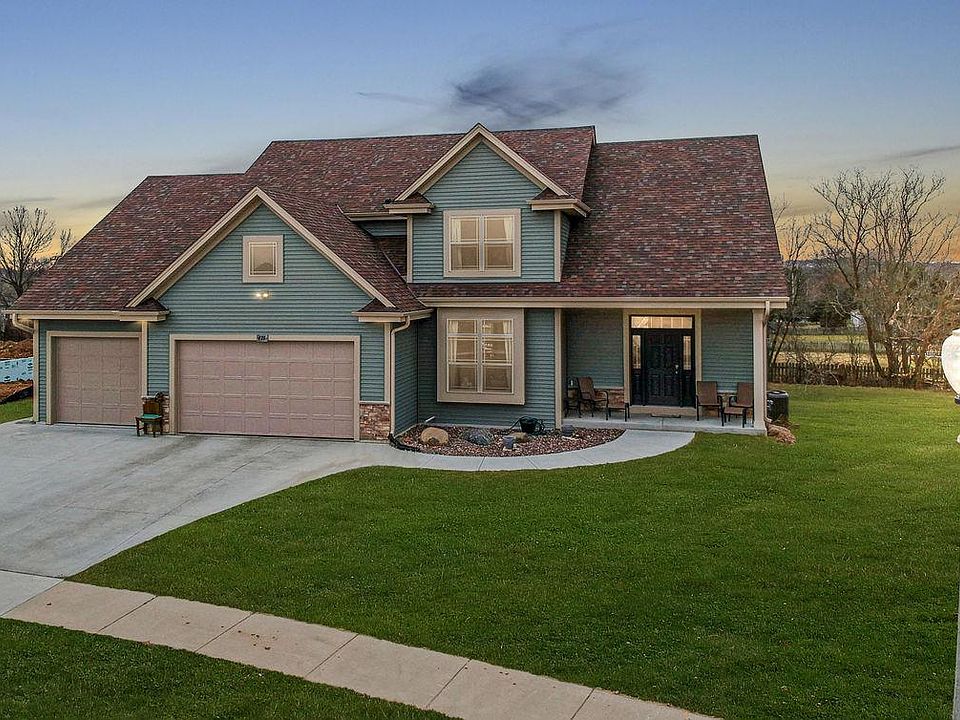 1st image of 421 Chapel Hill Dr