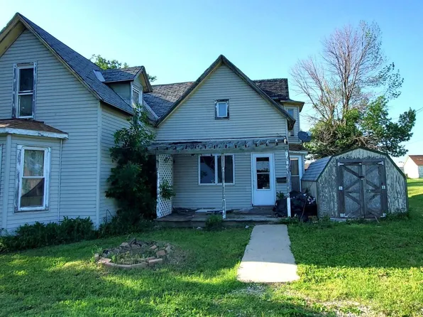 121 4th Ave SW, Clarion, IA 50525