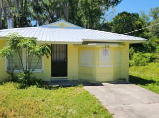 512 N 8th St, Palatka, FL 32177