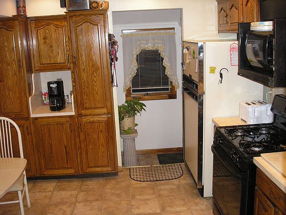 kitchen opposite side
