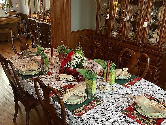Dining Room & Archway