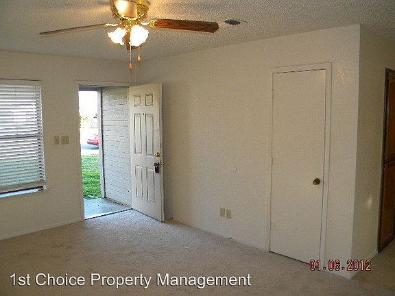 3rd image of 3305 Aurora St