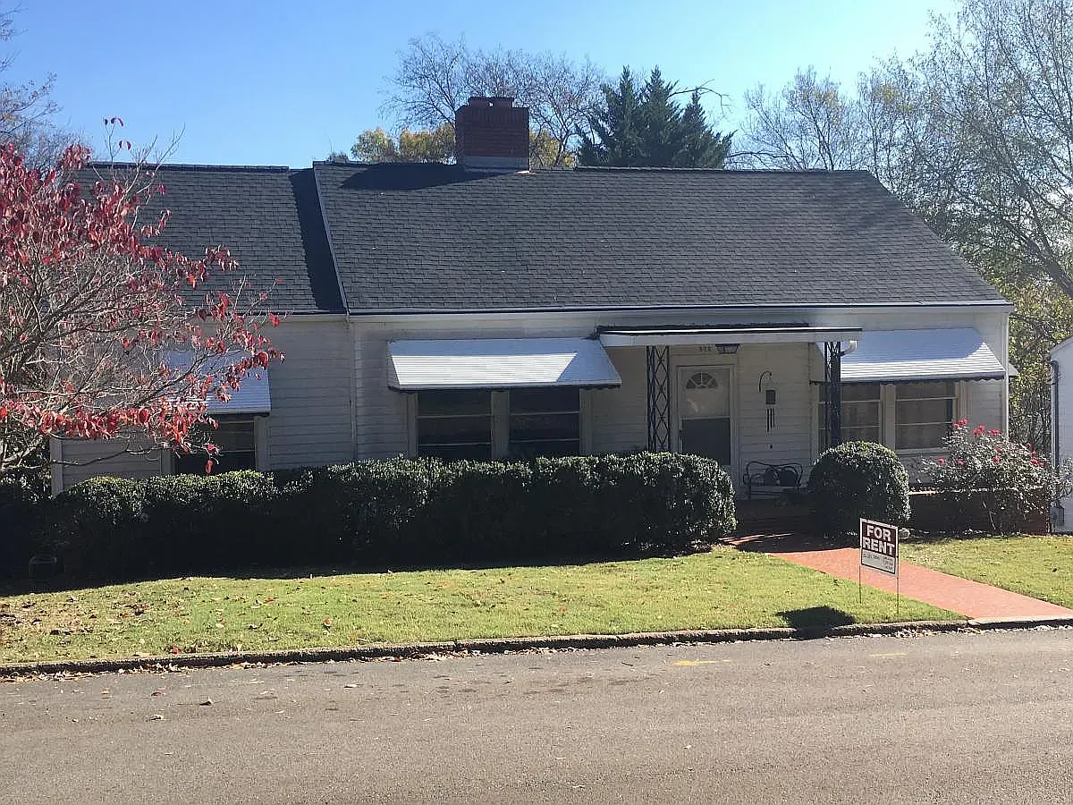3 bed, 1800 sqft, $1,700 — Photo 1