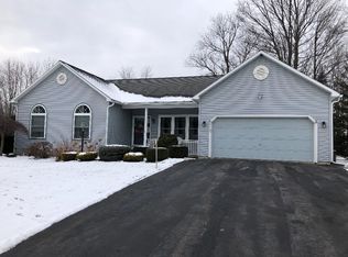 6865 Law Dr, East Syracuse, NY 13057